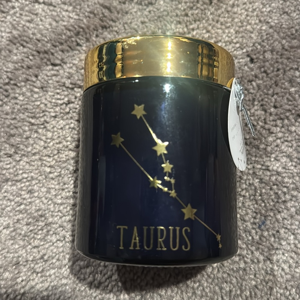 Taurus Aroma Villa Horoscope Collection Night Storm Zodiac Candle 7.7 oz